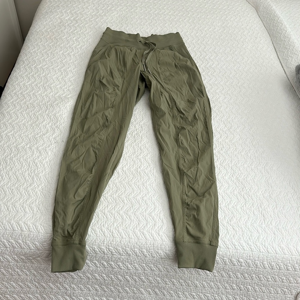 Lululemon joggers, size 2